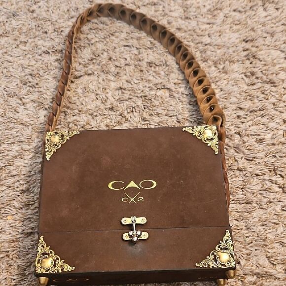 Elegant Brown and Gold Shoulder Bag with Braided Strap - Picture 1 of 7
